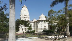 Muraith Mandir Majholi